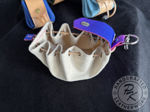 Aniko medieval pouch in Blue/Violet colour and natural cotton pocket - Image 3